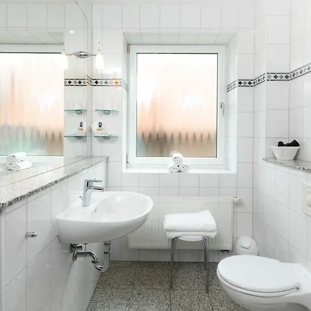 فندق Haus Koebesine 15 جويست