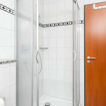 فندق Haus Koebesine 15 جويست