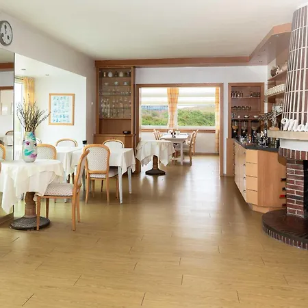 Haus Koebesine 15 جويست