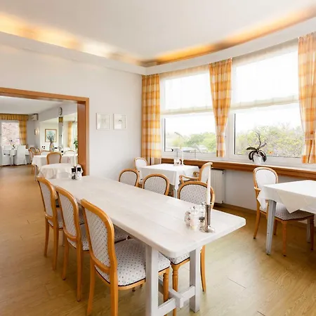 Haus Koebesine 15 Hotel *